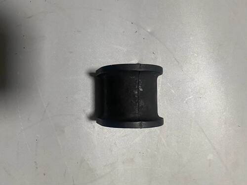 汽车配件稳定器衬套 MR554271