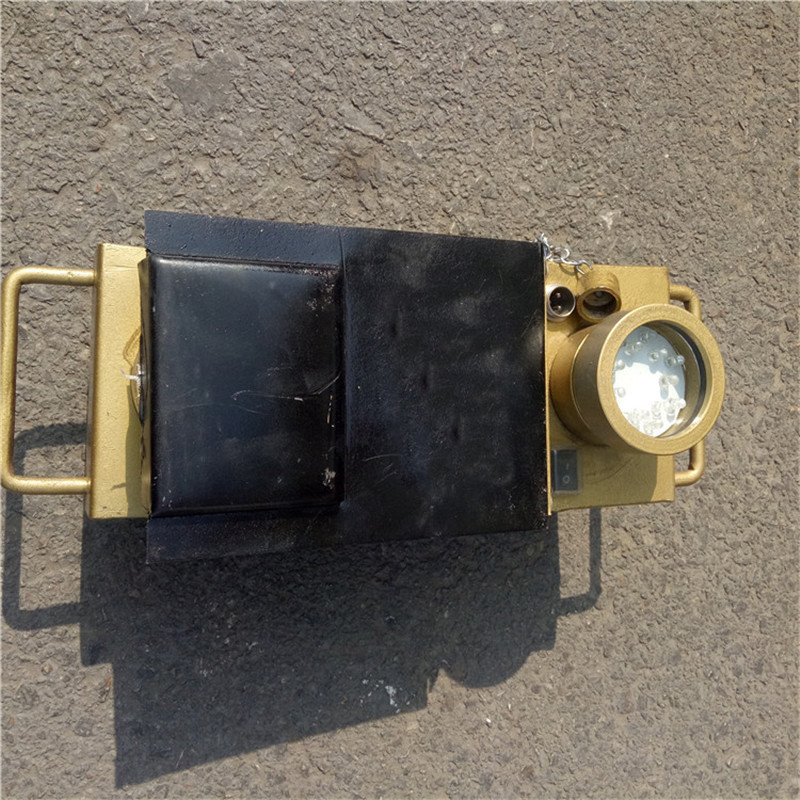 XHY-4.8L矿用机车红尾灯灯为矿用一般型机车红尾灯 双面发光