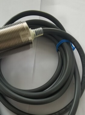 接近开关 E2EM-X15C2