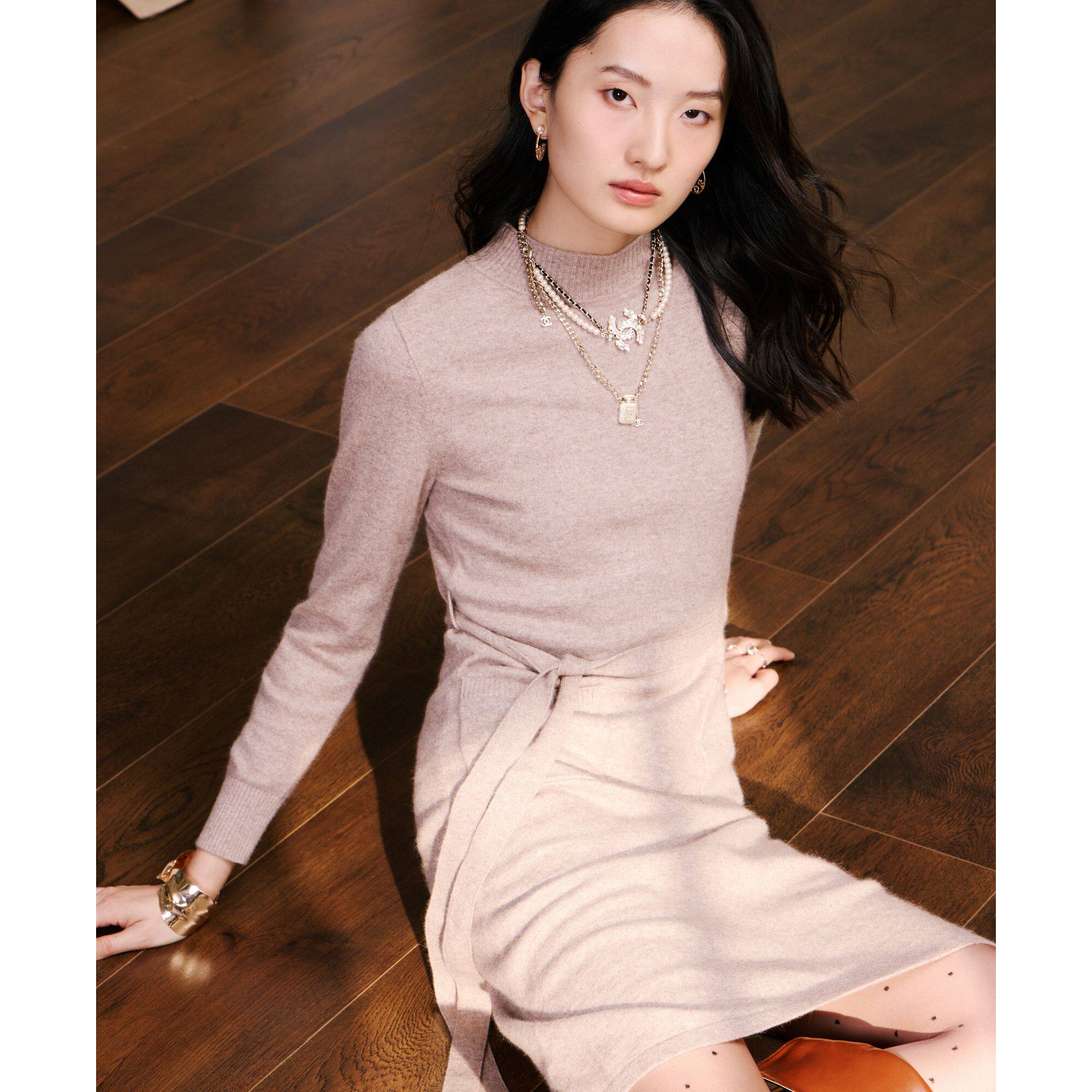 她翼秋冬连衣裙中长款百搭针织时尚女士纯色AW2242233767