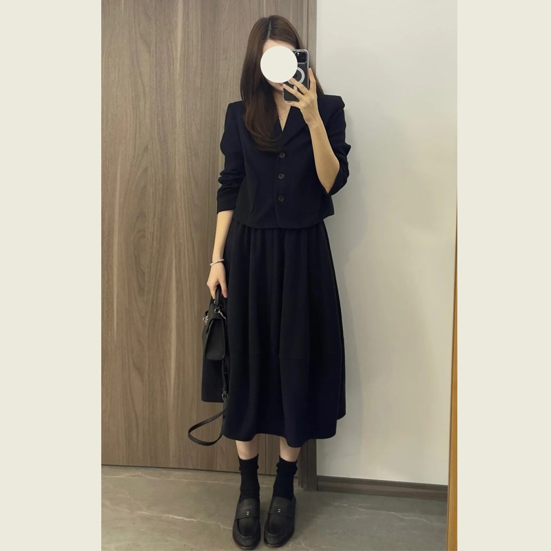 高级感藏蓝色西装套装p女春秋新款气质百搭短上衣高腰半身裙两件