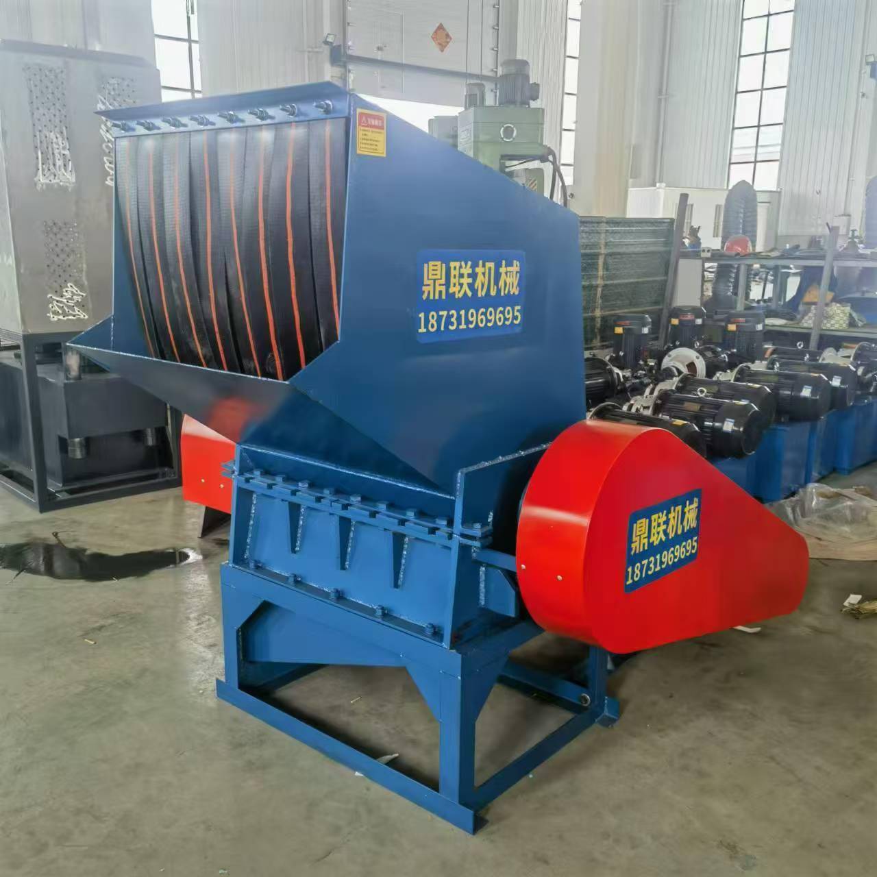 塑料垃圾桶大型粉碎机 周转箱新型破碎机