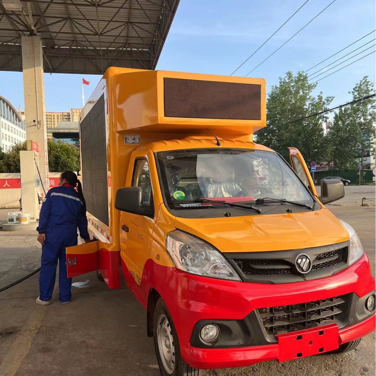 祥菱V1户外LED彩屏宣传车