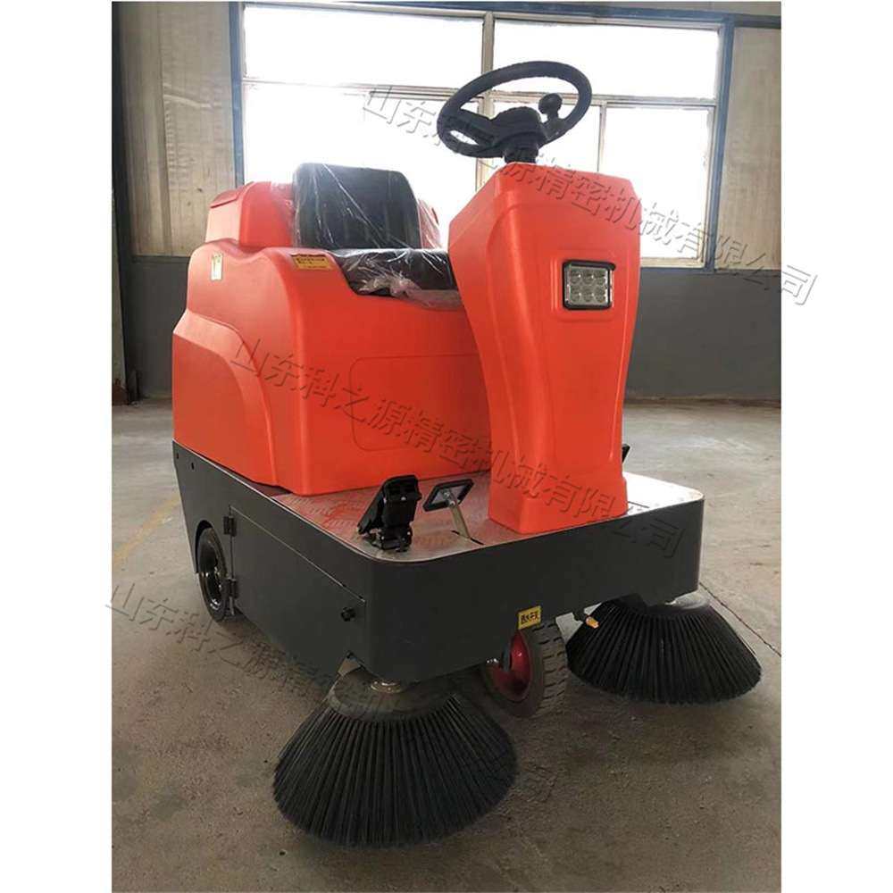 小型座驾电动扫地机 村庄道路环卫清洁车 毛刷式自动路面清扫车