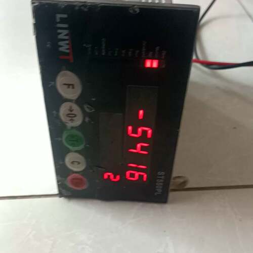 可维修ST550PL-01称重控制器显示器成色如图通电显示正常议价
