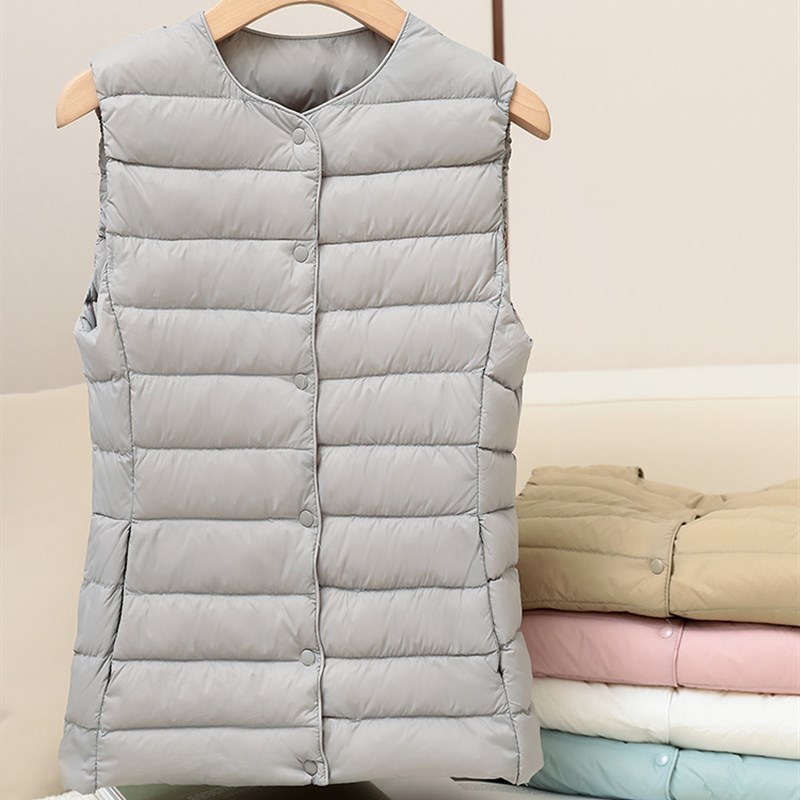 淡季轻质羽绒背心女式内胆秋冬新款韩式V领短背心大尺寸背心夹克