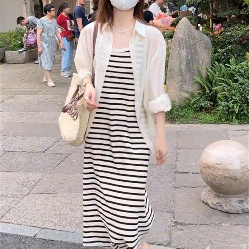 夏季新款长袖薄款后开叉防晒衬衫女条纹背心连衣裙外搭开衫两件套
