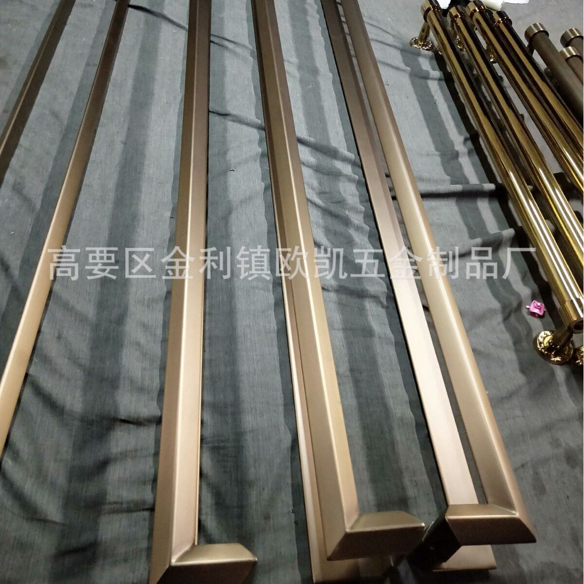 直销304#不锈钢三角管双弯工艺带边框玻璃推拉双开门拉手把手