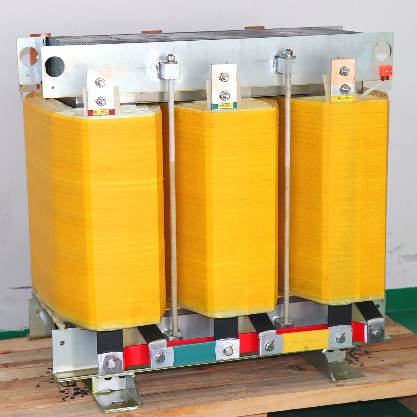 充电桩进口设备等480V变380V三相干式隔离变压器250KW-300KVA