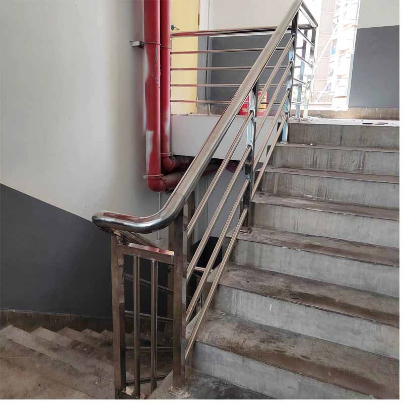 楼梯扶手栏杆304不锈钢护栏自建房阳台别墅室内户外楼梯立柱自装
