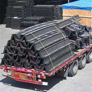 出售拱型护舷吸能量高反力低规格齐全安装多样DA型橡胶护舷