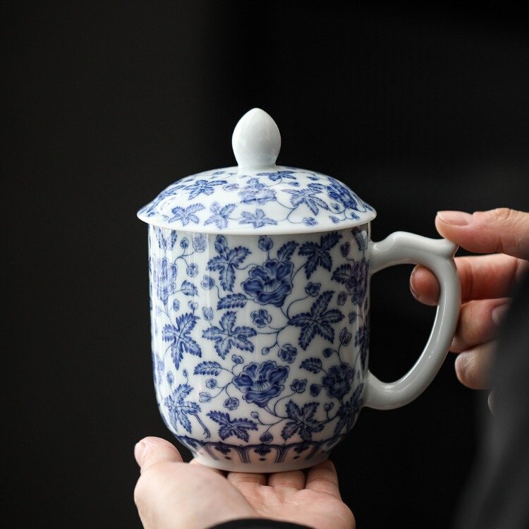 白瓷青花秋葵元首办公杯大容量家用陶瓷喝水杯带盖带过滤焖茶杯
