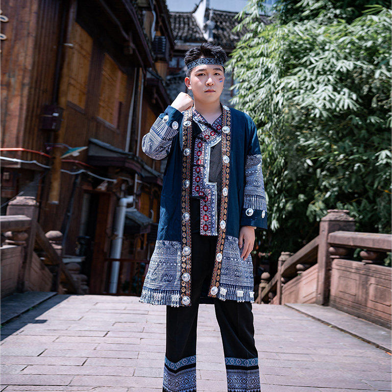 新款苗族服装男贵州云南少数民族服饰成人旅拍彝族瑶族演出服衣服