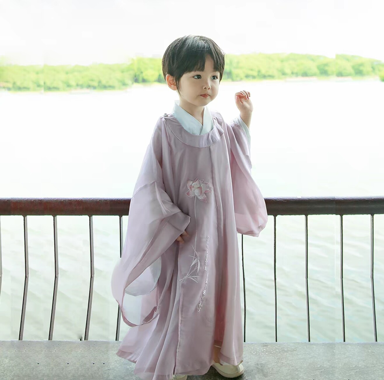 汉服男童2026春款白月青衫中国风儿童宋制套装男孩唐装古风演出服