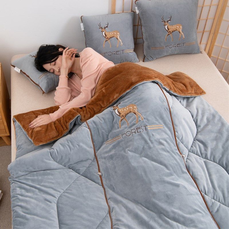 北欧抱枕被子两用婴儿绒汽车沙发靠垫可爱办公室宿舍午休枕头冬季