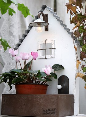 做旧小屋造型铁皮花盆 复古假窗发光园艺盆栽装饰摆件带灯泡