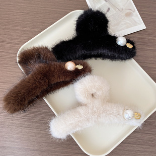 高品质毛毛珍珠抓夹女2024秋冬新款 半扎发盘发鲨鱼夹气质百搭发夹