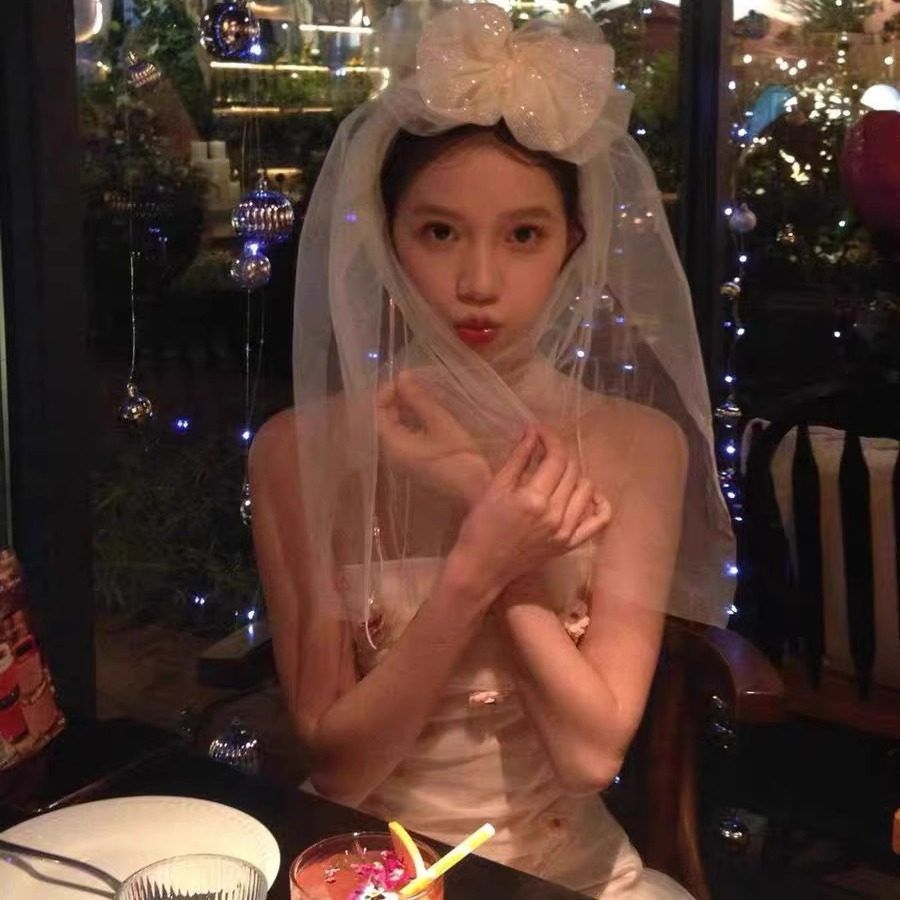 2025新款法式蝴蝶结生日头纱超仙网纱发箍在逃公主婚纱头箍氛围感