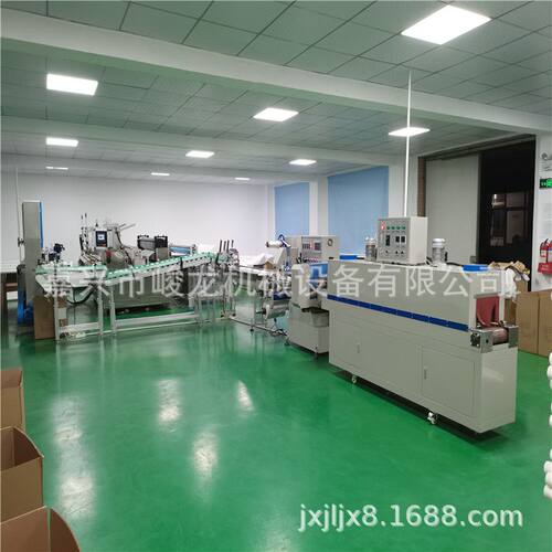 JL-F2200型全自动无纺布压花懒人抹布复卷切割投放卡纸包装机