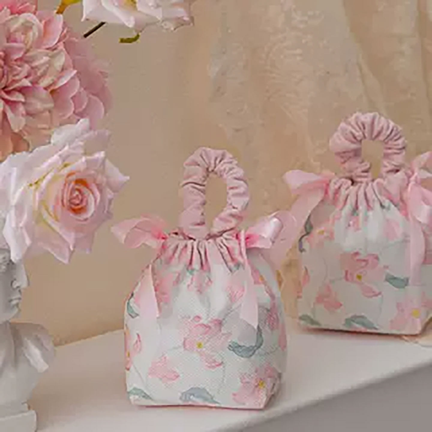 新款结婚喜糖袋子免折叠婚礼伴手礼高级感布袋手提糖果喜糖盒子