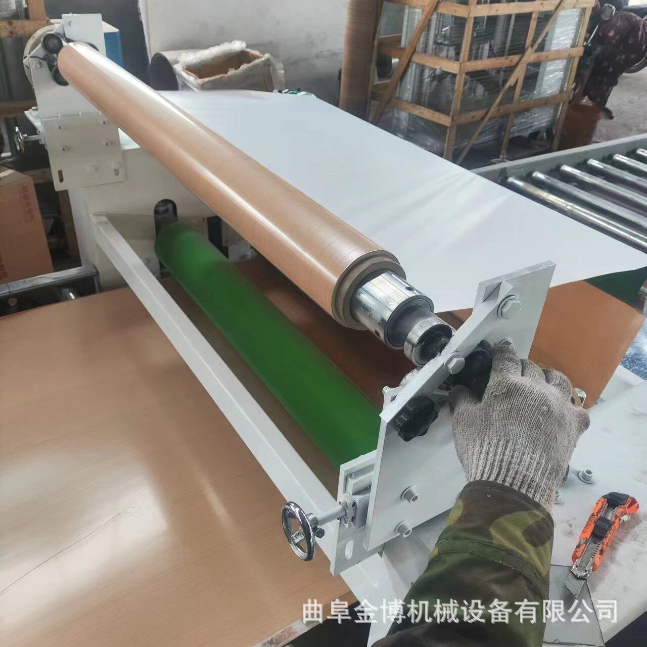 定做镀锌钢卷贴膜机柜体家具板PE膜覆膜机不锈钢卷贴面机