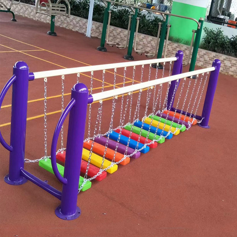 幼儿园户外活动体育器材晃动铁链荡桥爬网荡船儿童大型秋千摇椅