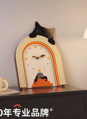 速发创意猫咪风件摆面时钟客厅电视柜装饰品奶油桌台式小座钟静音