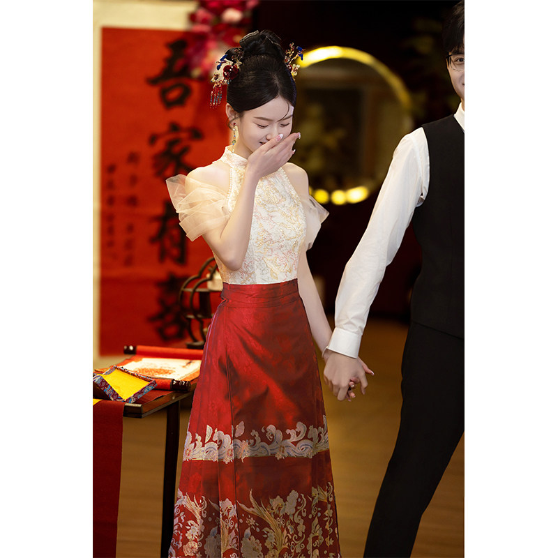速发新中婚挂脖旗袍2婚马面裙订024新款敬酒服套装晨袍新娘结式礼