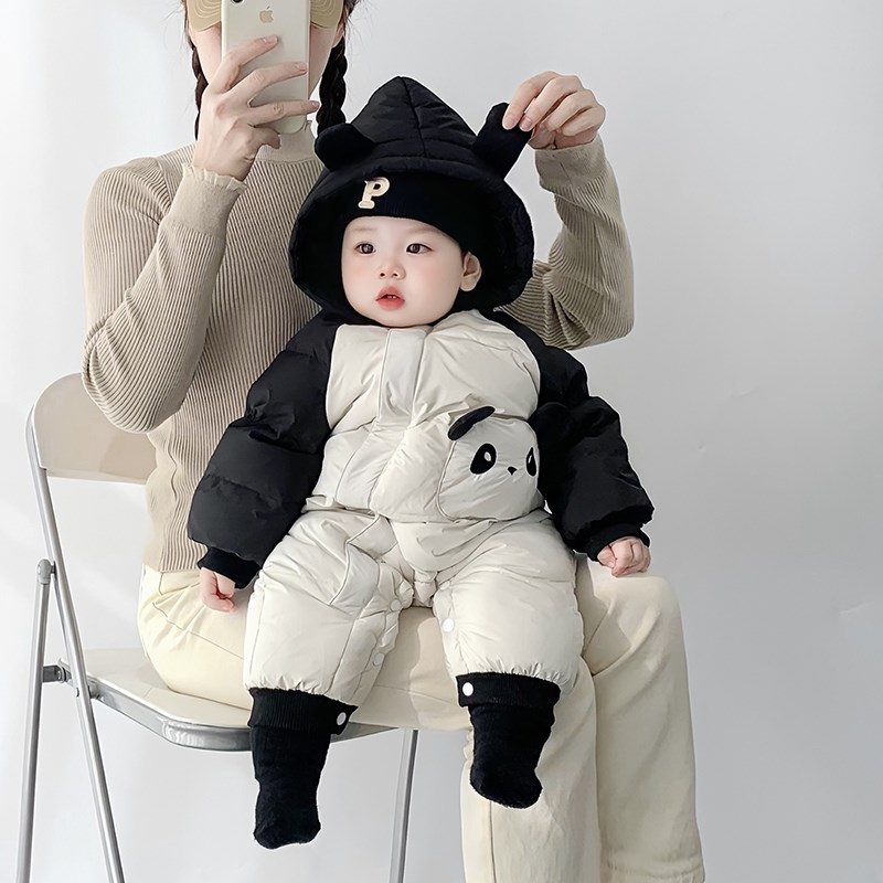 婴幼儿羽绒服连体衣m秋冬季包脚0-1岁男宝宝冬装外出服加厚外套女