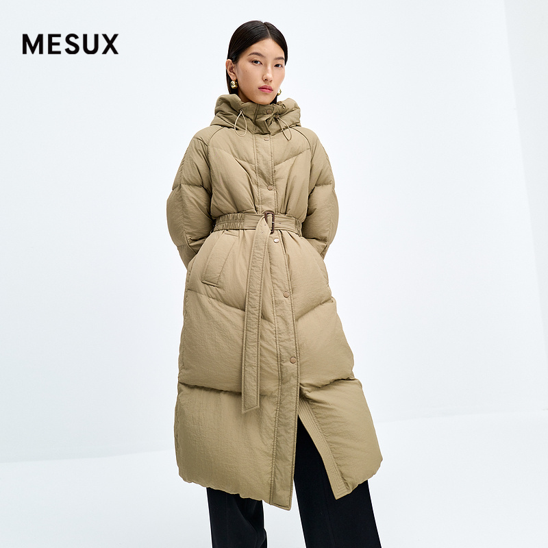 MESUX米岫白鹅绒防风泡芙连帽附腰带宽松轻暖长羽绒MMWUL404