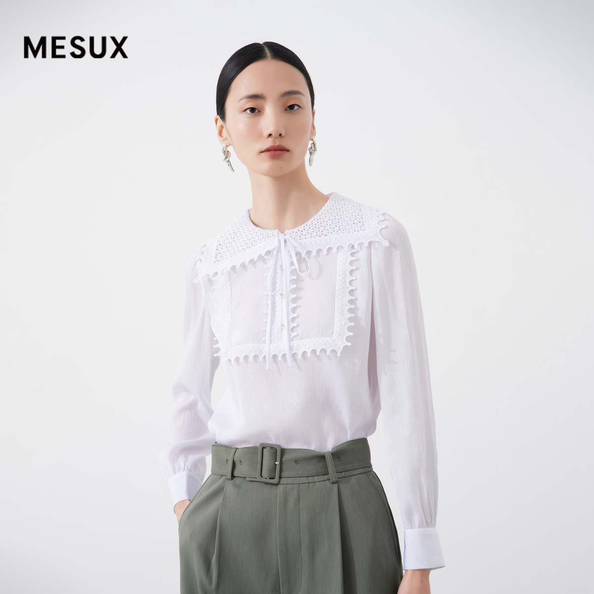 MESUX米岫立体提花绉布绣花领复古方形装饰长袖上衣MKSUD503