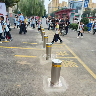 半自动液压伸缩地桩 河北唐县小学校门口不锈钢升降柱 可拆卸路桩