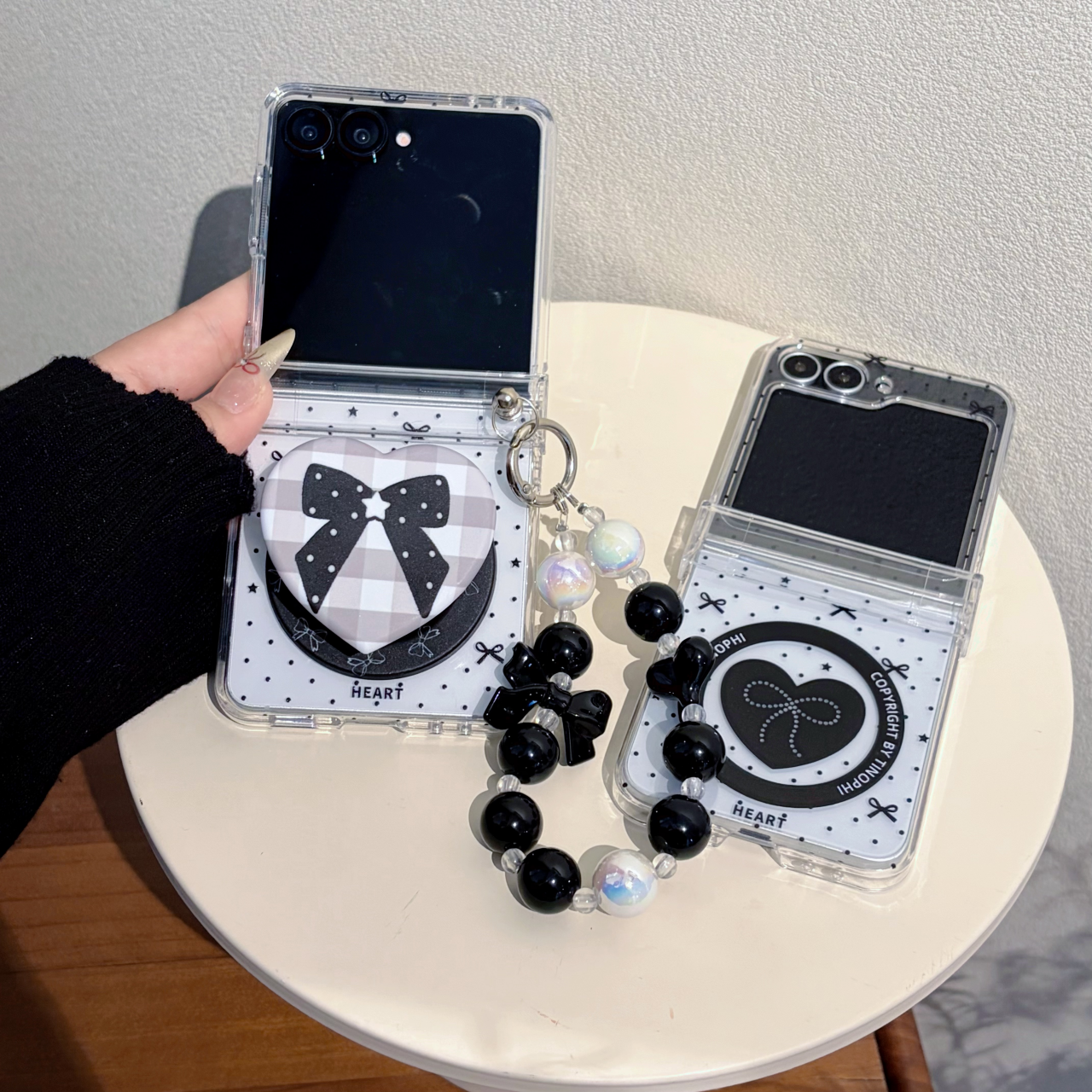 吉能虎新款黑色爱心蝴蝶结适用于三星ZFlip7FE带手链支架强磁吸手机壳W24Flip全包防摔ZFlip6/5保护套