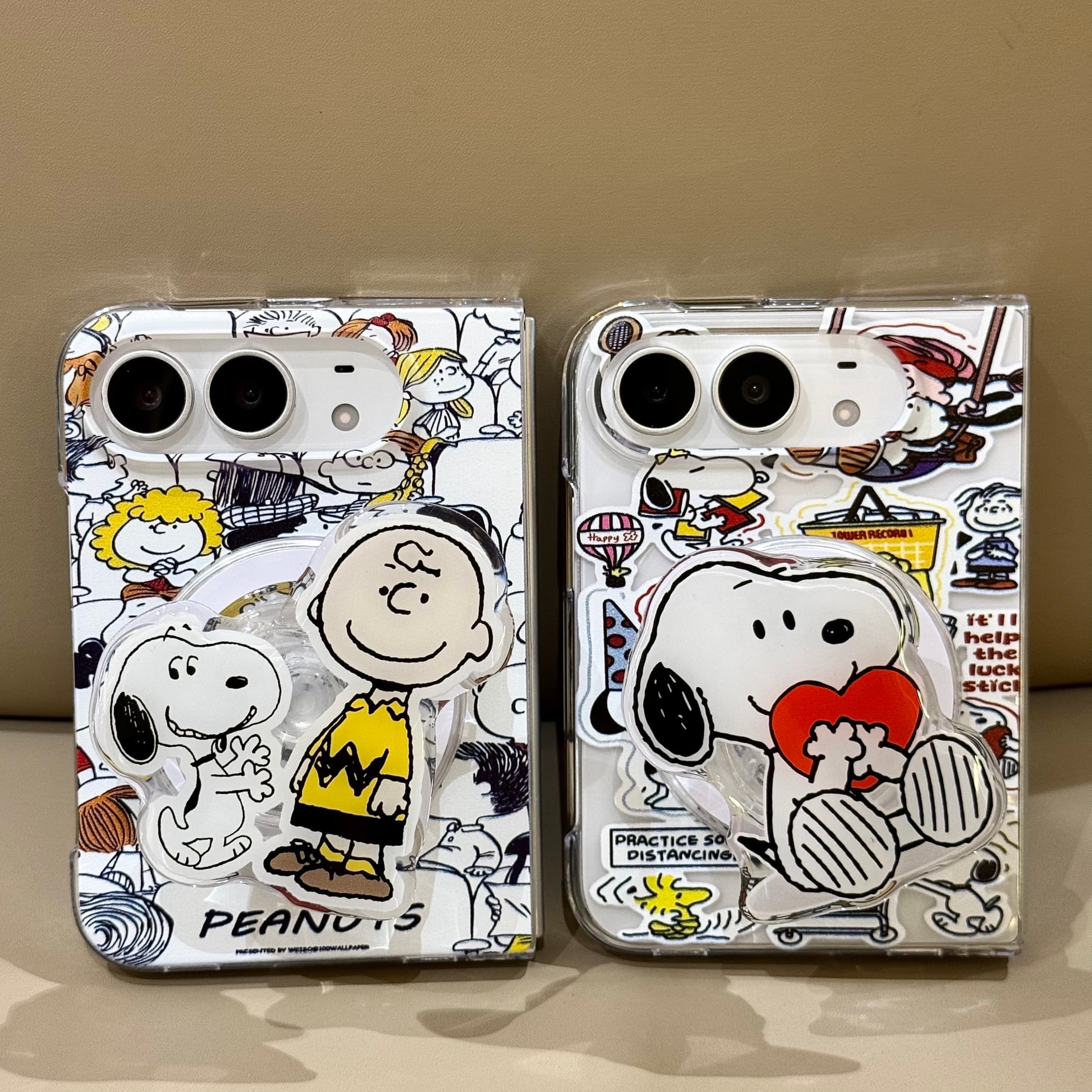 吉能虎新款座椅史努比适用于苹果iPhoneDUO带支架手链磁吸折叠手机外壳全包边防摔保护套
