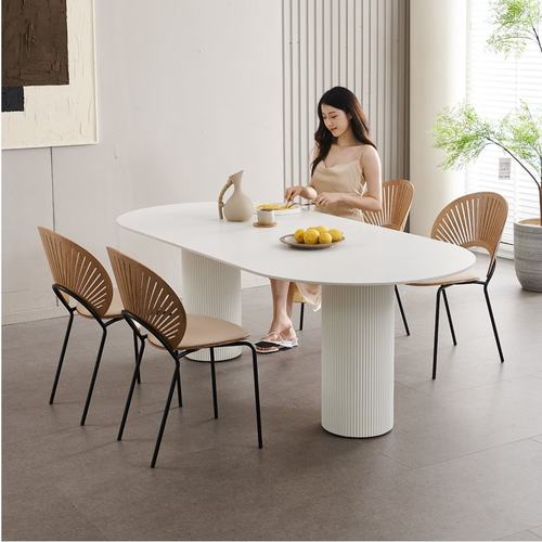 纯白色岩板餐桌北欧奶油风实木椭圆形小户型客厅饭桌家用简约桌子