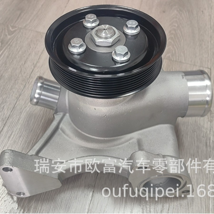 汽车水泵冷却剂泵25100-84413/25100-84711水泵