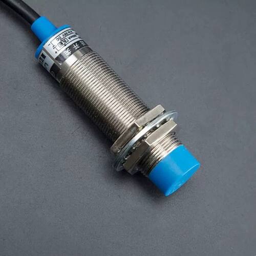 接近开关三线24v电感式NPN常开闭LJ18A3-8-Z/BX金属感应传感器PNP