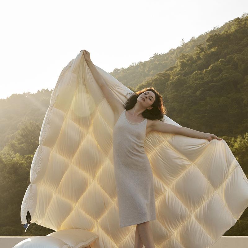 奢华顶峰5A大朵白鹅羽绒被静音95白鹅绒被保暖轻盈贴身透气被芯