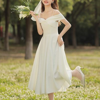 领证登记小礼服平时可穿法式缎面高级感轻婚纱吊带白裙订婚连衣裙