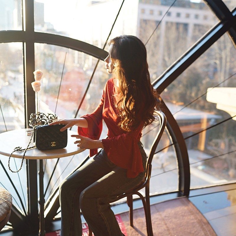 新年一字领大红色法式亮片女设计感修身显瘦长袖喇叭袖打底衫T,女装/女士精品,T恤,淘宝优惠券,粉丝福利购,淘宝优惠卷