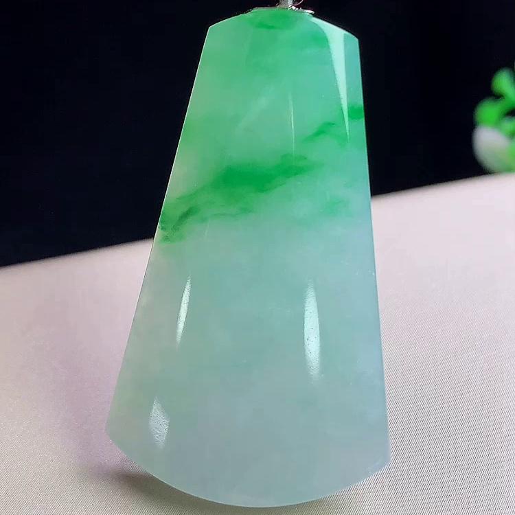 缅甸翡翠无事牌镶金玉吊坠天然玉