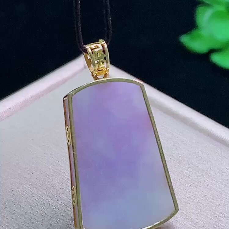 缅甸翡翠无事牌镶金玉吊坠天然玉