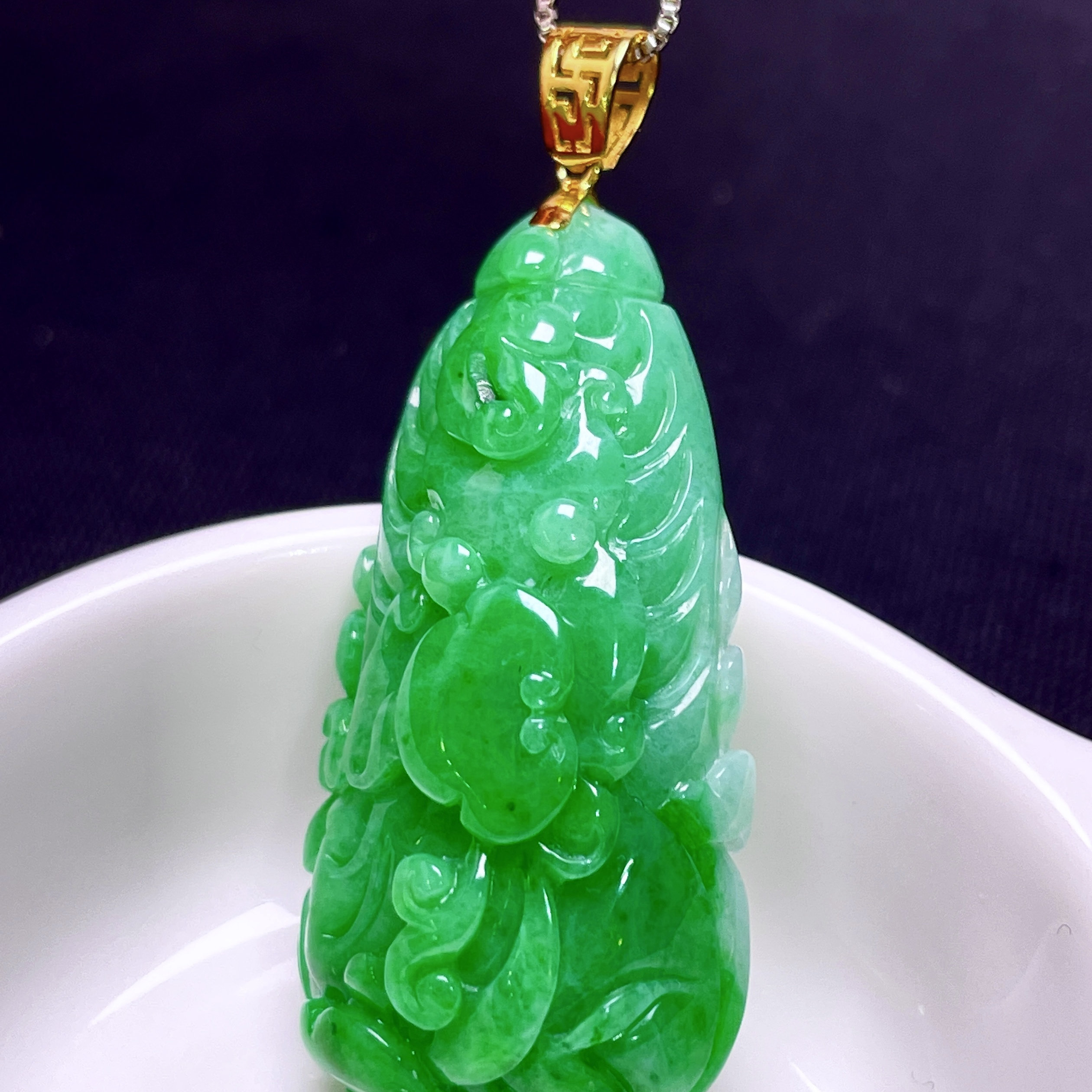 缅甸翡翠白菜镶金玉吊坠天然玉石A货18K金镶嵌冰种辣绿高档0530
