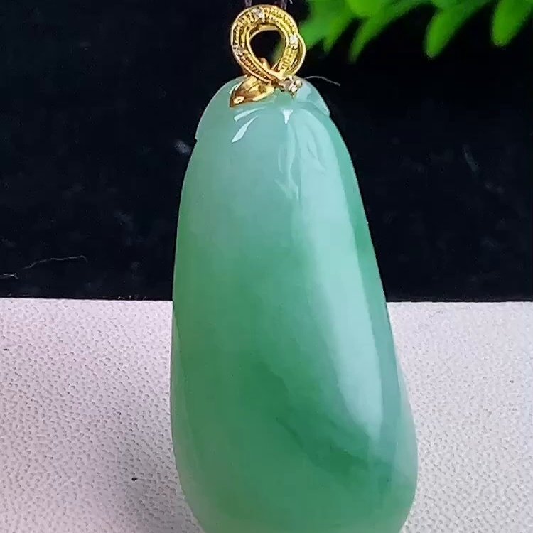 缅甸翡翠福瓜镶金玉吊坠天然玉石A货18K金镶嵌冰种飘花正品0103