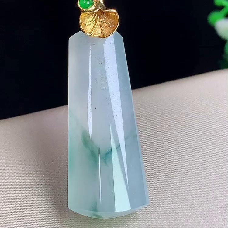 缅甸翡翠无事牌镶金玉吊坠天然玉