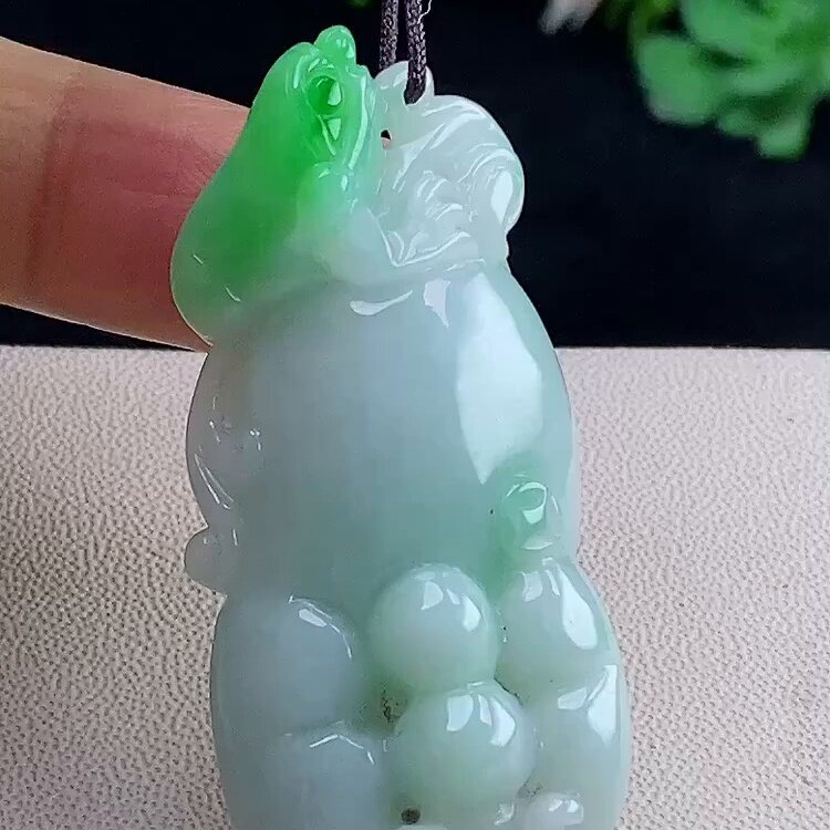 缅甸翡翠佛手玉吊坠天然玉石A货冰种飘绿老坑新款证书高档0204