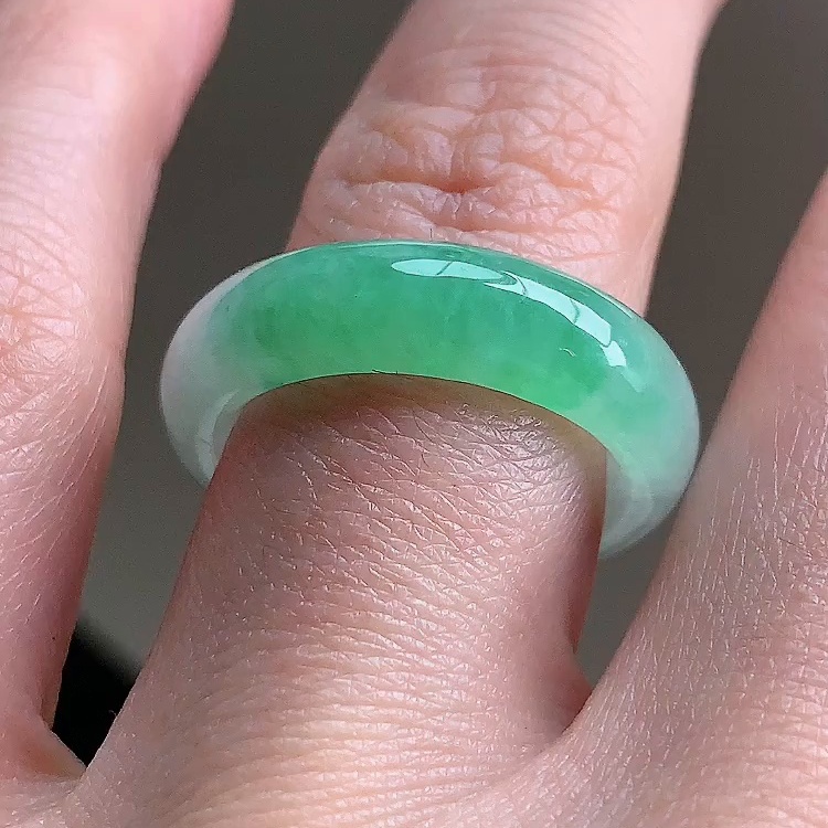 缅甸翡翠戒指玉戒指天然玉石A货