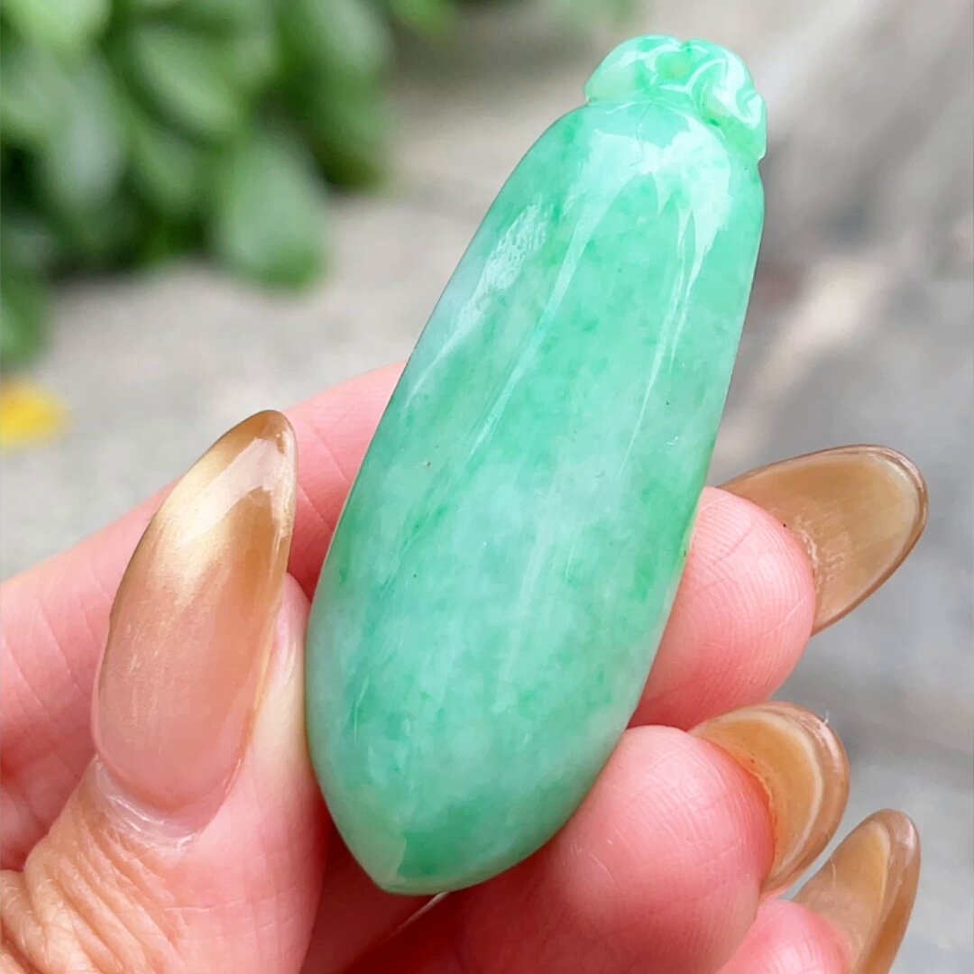 缅甸翡翠福瓜玉吊坠天然玉石A货冰种辣绿收藏老坑高档正品0601