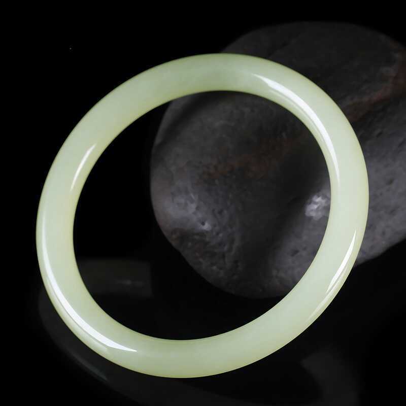 和田玉晴水冰种细圆条手镯