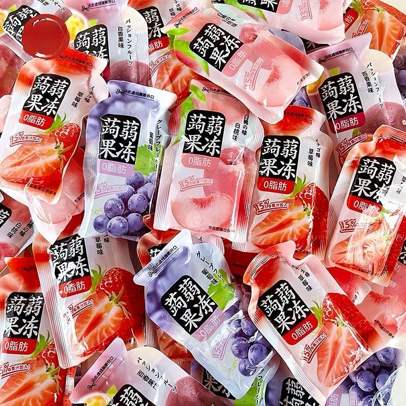 网红蒟蒻果冻零脂肪儿童果味吸吸果冻办公室休闲零食批发解馋整箱